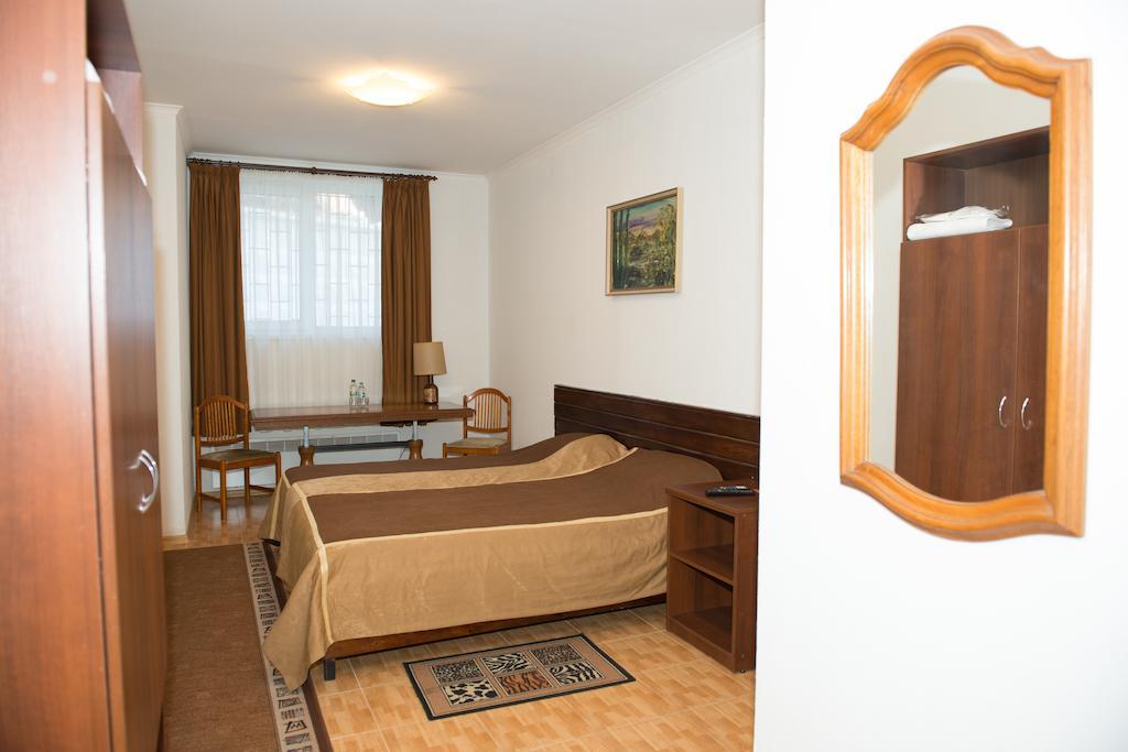 Hotel Acorn Irpin Ruang foto
