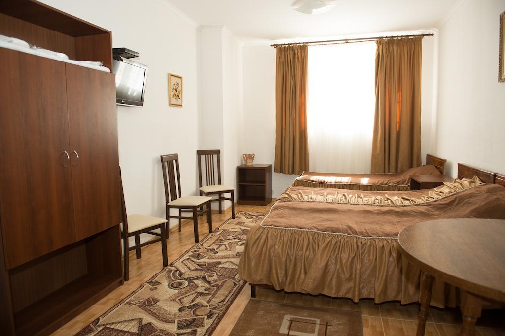 Hotel Acorn Irpin Ruang foto